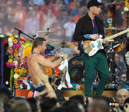 Beyoncé, Chris Martin et Bruno Mars lors de la mi-temps du Superbowl!