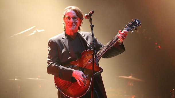 Ces stars qui ont repris des tubes de Francis Cabrel