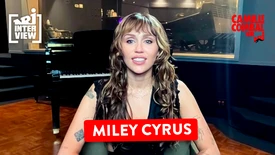 Miley Cyrus promet de toucher ses fans français avec son album "Something Beautiful"