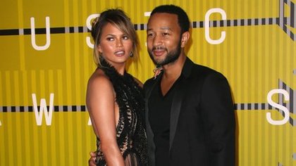 chrissy-teigen-et-john-legend