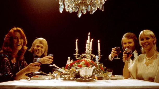 Abba, Elton John, Madonna… Les stars vous souhaitent une bonne année 2023