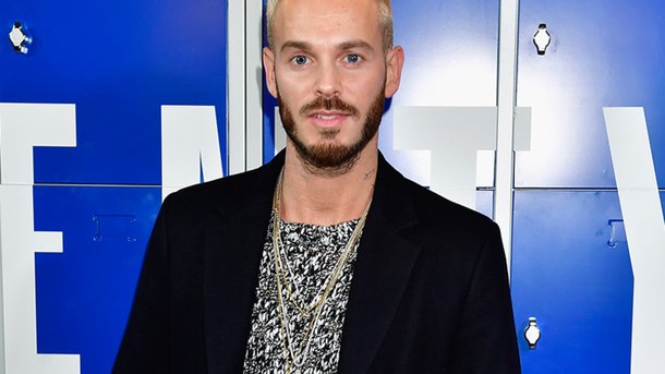 M. Pokora dévoile des nouvelles photos de lui toujours aussi canon
