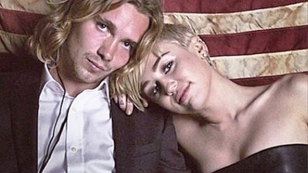 Miley Cyrus continue d’aider les sans abris!