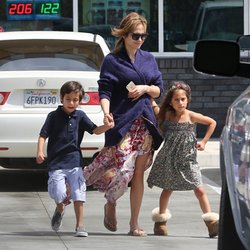 Jennifer Lopez et ses enfants, Max et Emme