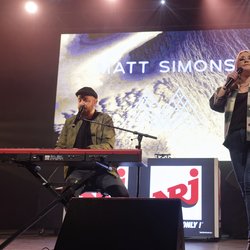 Matt Simons et Lola Dubini - NRJ Music Tour de Beauvais 2020