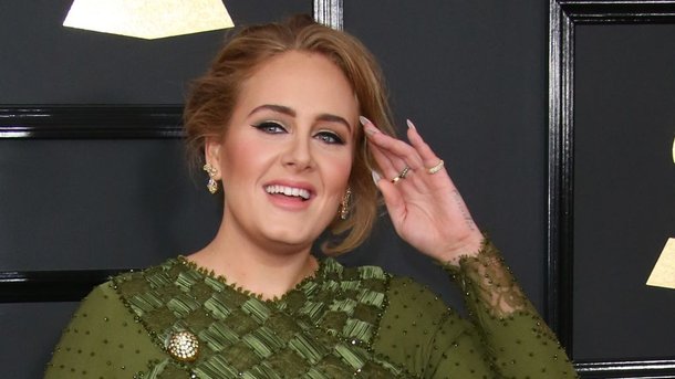 Vente d'albums, concerts, communautés de fan... Adele vs Taylor Swift: le match
