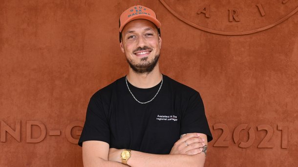 Carlito rend un émouvant hommage à sa maman