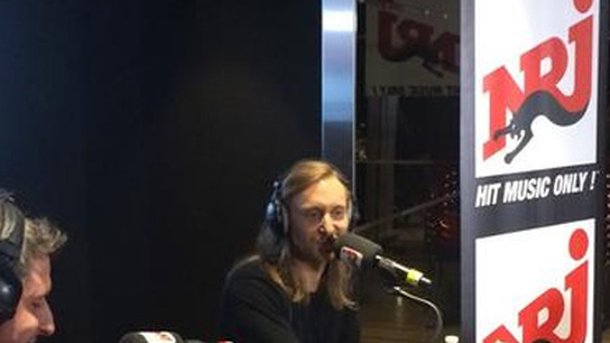David Guetta fait voter en direct les auditeurs d'NRJ pour leur titre préféré!