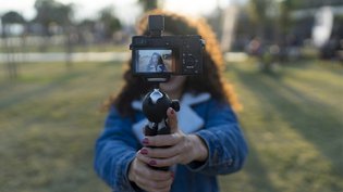 Les infos du Réveil Chérie : Les selfies grossiraient la taille du nez de 30%
