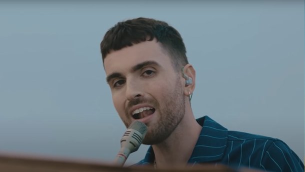 Duncan Laurence feat. FLETCHER – Arcade - (Live On The Ellen Show)