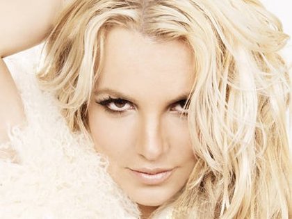 Britney Spears : écoute son nouveau single Till the World Ends