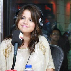 émission du lundi 3 septembre avec Selena Gomez