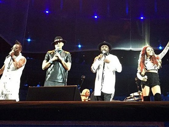 Black Eyed Peas avec Lydia Lucy
