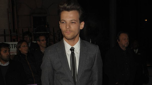 Louis Tomlinson se confie sur sa mère, la paternité, et Zayn