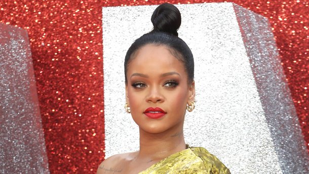 Rihanna entre une nouvelle fois dans l’Histoire en couverture de Vogue UK!