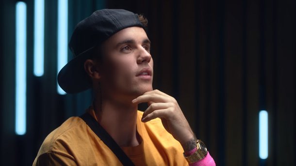 Justin Bieber fait le buzz avec ses Crocs sur Instagram