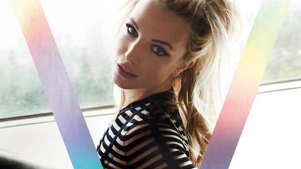 Britney Spears : torride en couverture de V Magazine!
