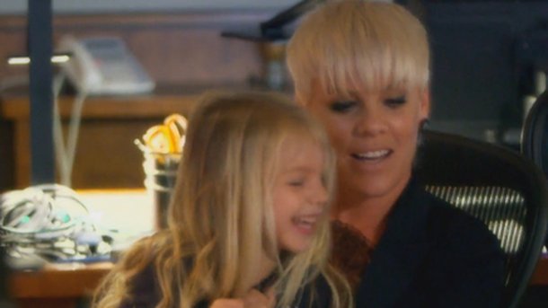 Pink : adorable avec sa fille pour le Ellen DeGeneres Show!