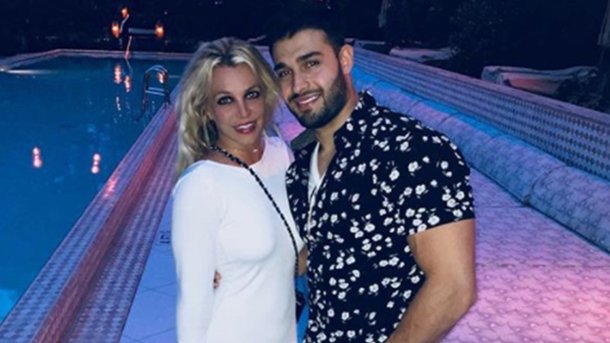 Britney Spears fait une pause dans sa thérapie avec son chéri Sam Asghari