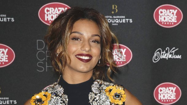 Tal s'attaque aux réseaux sociaux dans son nouveau titre «Madame officiel»