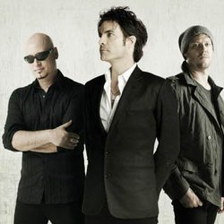 Train : numéro 1 du top iTunes 