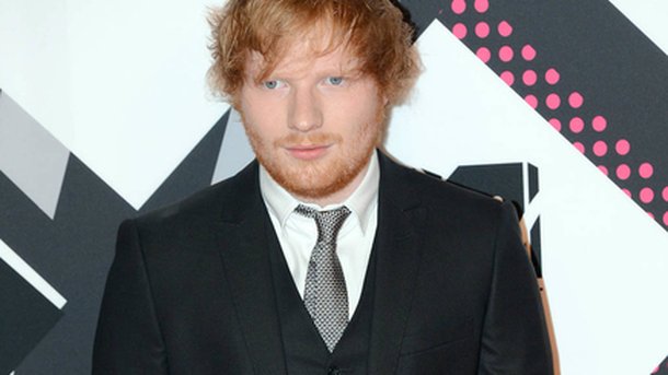 Ed Sheeran : opéré de l'oreille en janvier!