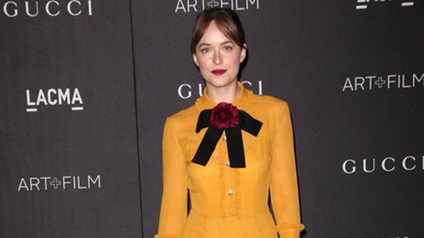 Dakota Johnson : les secrets de sa bouche pulpeuse