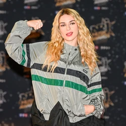 Adèle Castillon - Le Tapis Rouge - NRJ Music Awards 2026