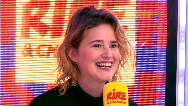 Tout ce qu'elle fait le week-end - Elodie Poux en week-end sur Rire & Chansons