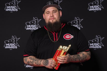 Rag'n'Bone Man (Révélation Internationale de l'année) - NRJ Music Awards 2017