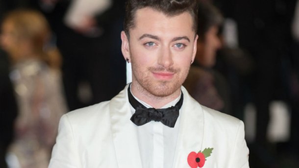 Sam Smith : les mains baladeuses!