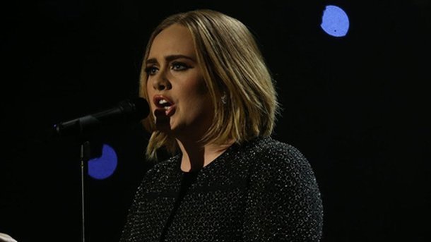 Adele : une nouvelle coupe de cheveux!