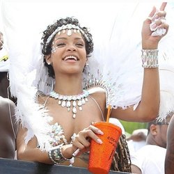 Rihanna ©Instagram