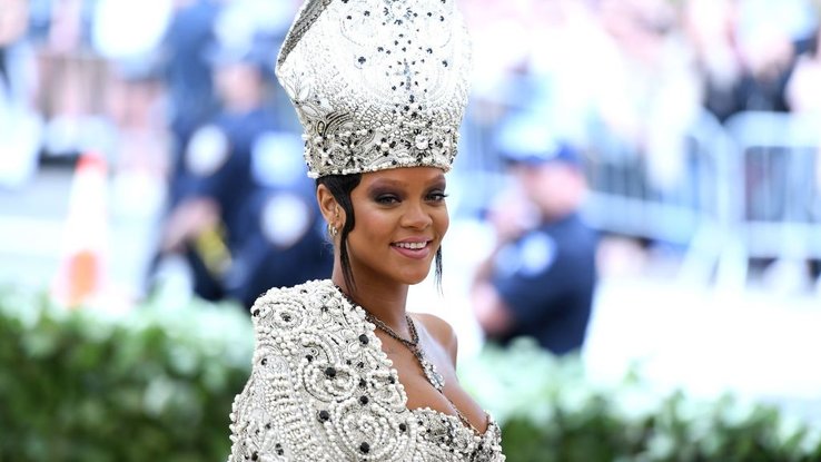 Rihanna : une chanteuse très généreuse