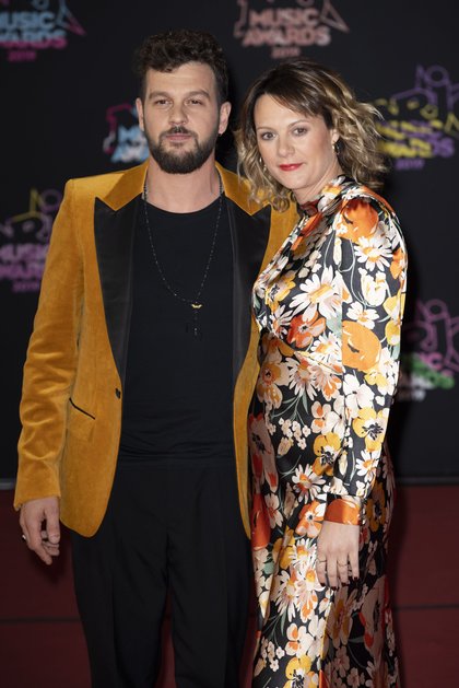 Claudio Capéo et sa femme - Montée des Marches NRJ Music Awards 2019