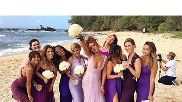 Rihanna : sublime en demoiselle d’honneur!