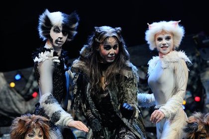 La première représentations de Cats avec Chimène Badi