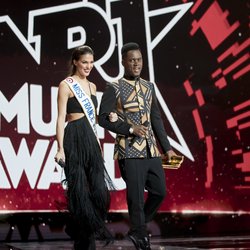 Iris Mittenaere (Miss France 2016) et Black M - Cérémonie NRJ Music Awards 2016