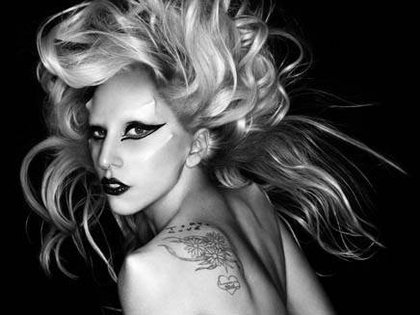 Lady GaGa fait don des bénéfices du remix de Born This Way 