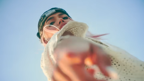 Le coup de cœur du Club Chérie : "QUE CHIMBA DE VIDA" de Karol G