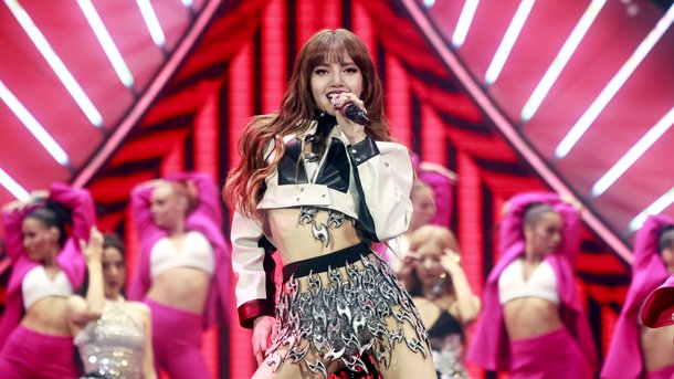 BLACKPINK : Lisa rejoint le casting de « The White Lotus », saison 3
