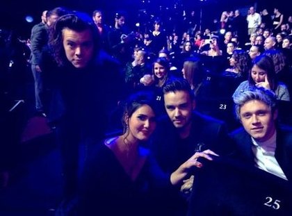 Joyce Jonathan : Avec les @onedirection au palais des festivals de Cannes! #NMA #NIALL 