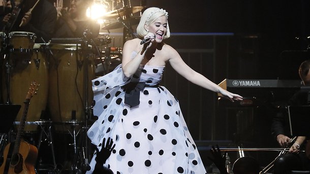 Katy Perry: la pochette de son hit «Harleys In Hawaii» dévoilée