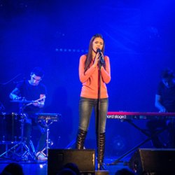 Concert Pop Love - Marina Kaye