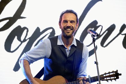 Gérald De Palmas chante au Concert Pop Love