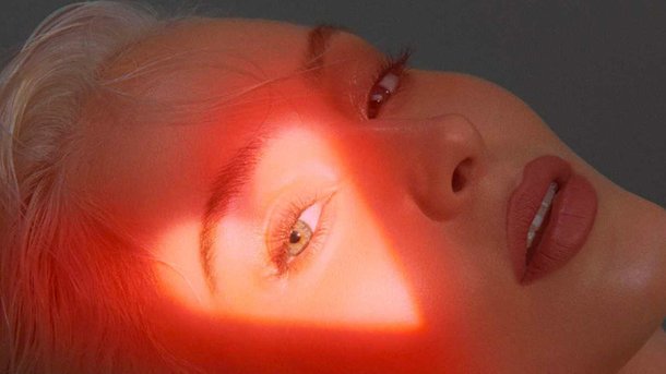 Zara Larsson s'entoure de Young Thug pour le titre «Talk About Love»