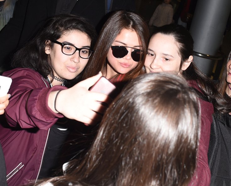 Selena et ses fans à Paris