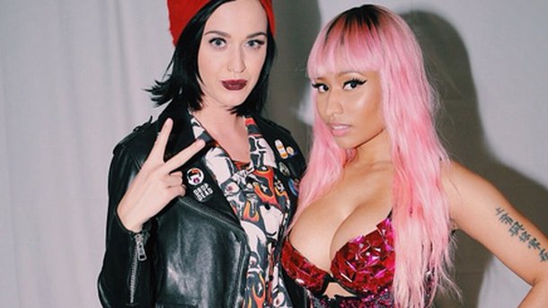 Katy Perry et Nicki Minaj interprètent «Swish Swish» aux VMAs