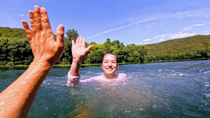 Elsa Bois a réalisé un plongeon extrême à 17 mètres de hauteur, à l'été 2025.