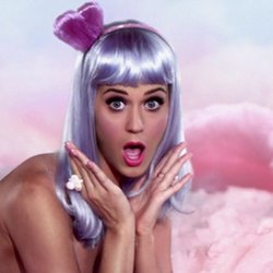 Katy Perry dans le clip "California Gurls"